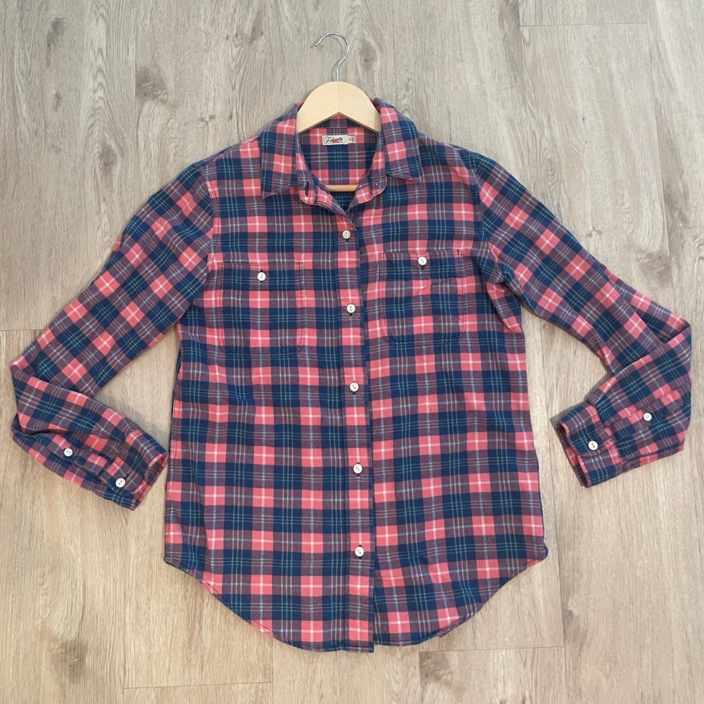 Faherty Women’s Flannel Button Down